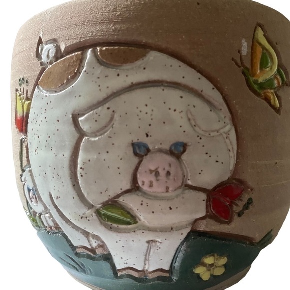 Vintage Signed Hand Painted Pottery Pig Butterfly Motif 1985 - Picture 5 of 8